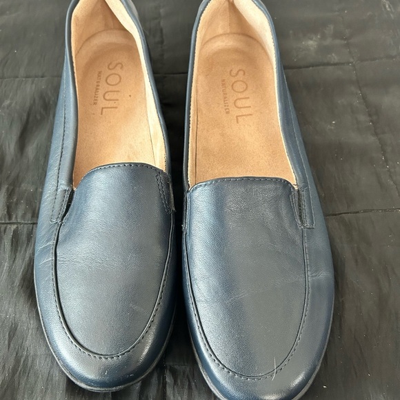 Soul Naturalizer woman’s Navy Loafers - size 9 M- uppers leathers- very comfy - Picture 8 of 11
